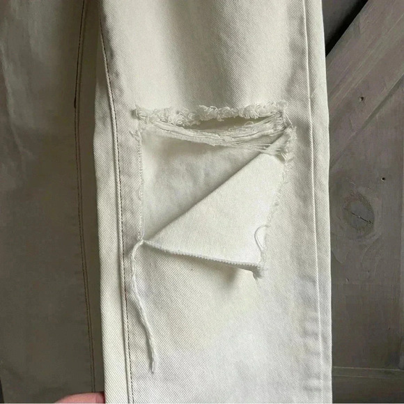 Urban outfitters BDG ivory distressed loose fit jeans size 26 country jeans boot - Picture 3 of 11
